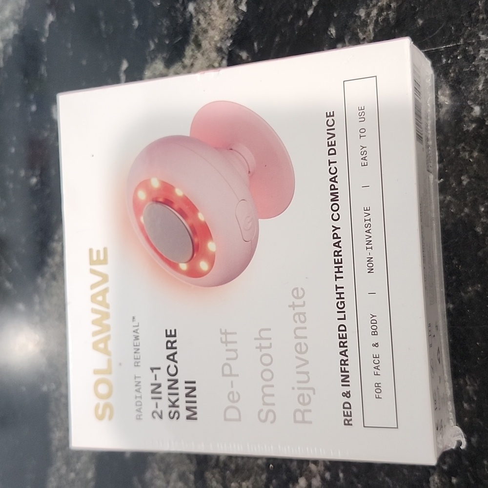 Solawave 2 in 1 Skincare mini gently used